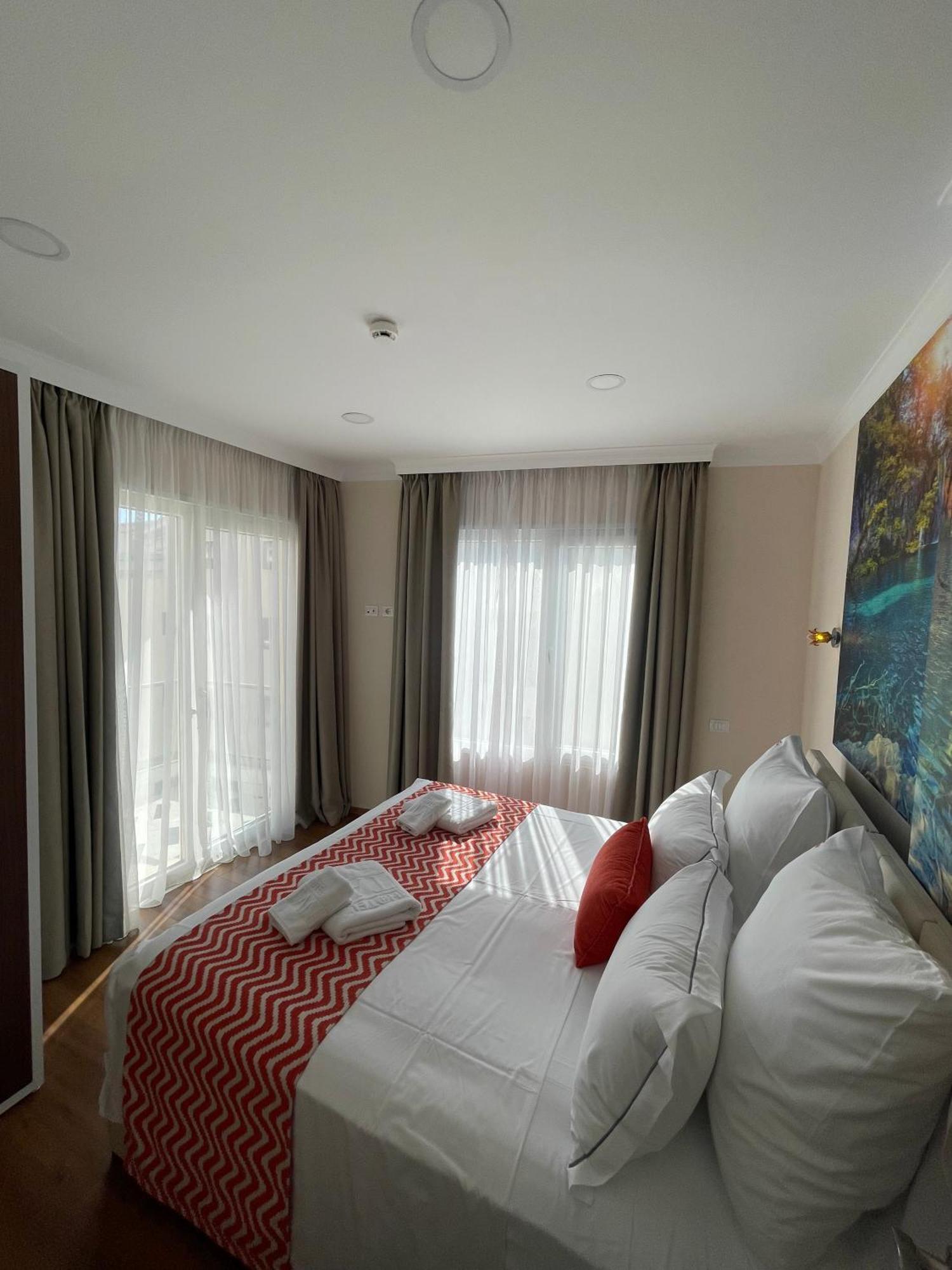 Hotel Britania Vlorë 客房 照片