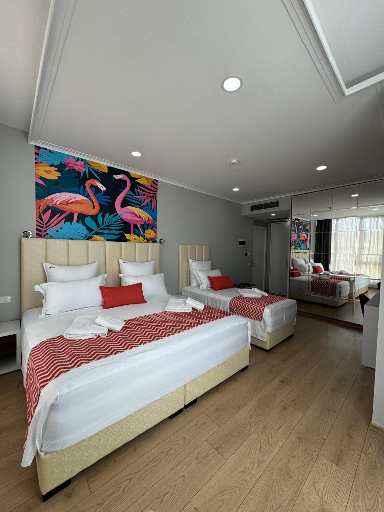 Hotel Britania Vlorë 客房 照片
