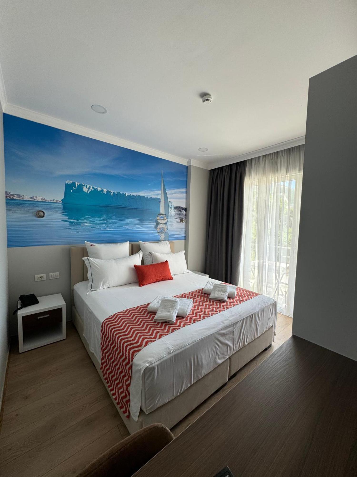 Hotel Britania Vlorë 客房 照片
