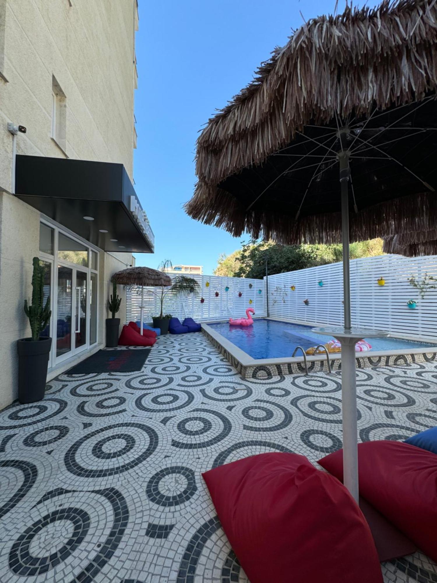Hotel Britania Vlorë 外观 照片