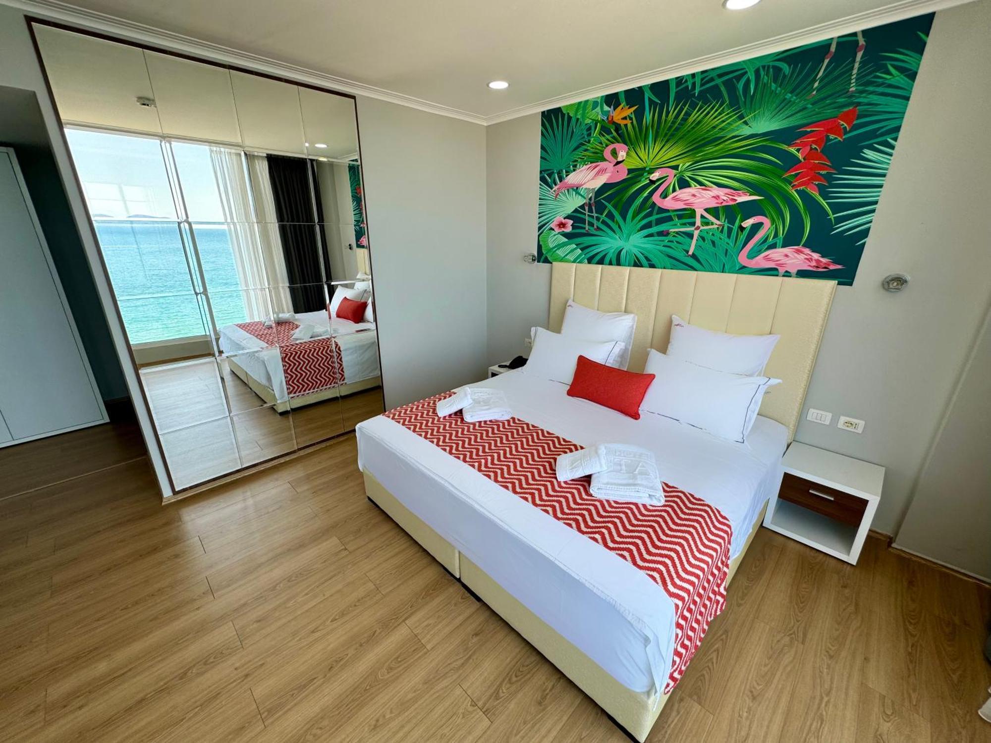 Hotel Britania Vlorë 外观 照片