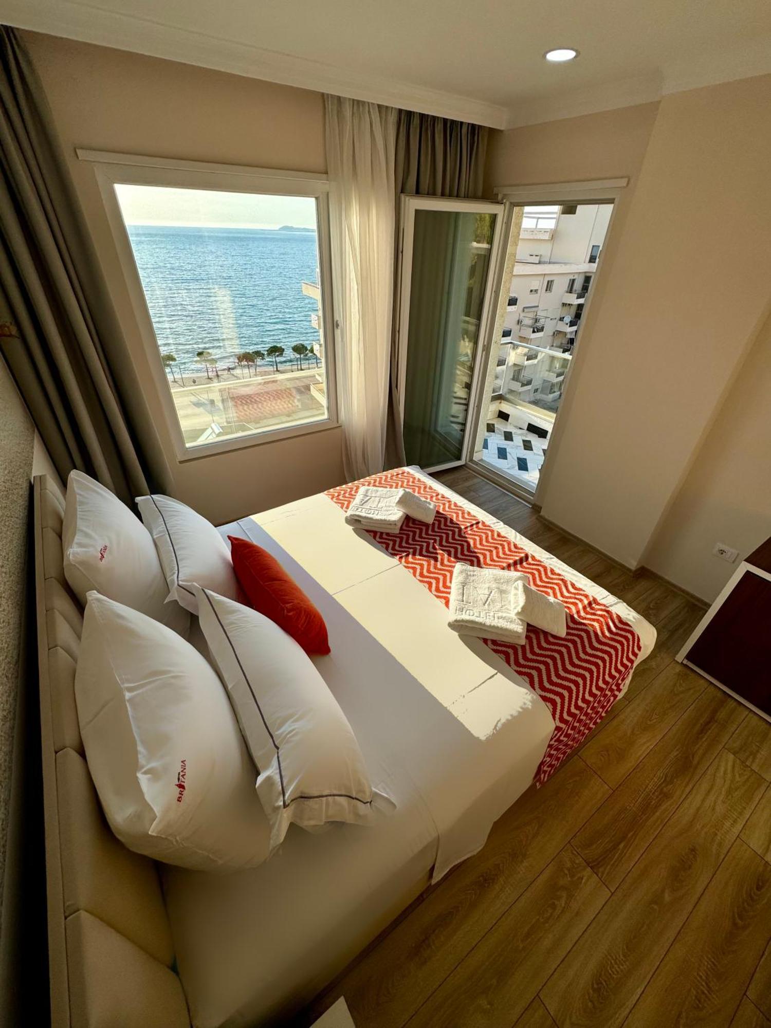 Hotel Britania Vlorë 外观 照片