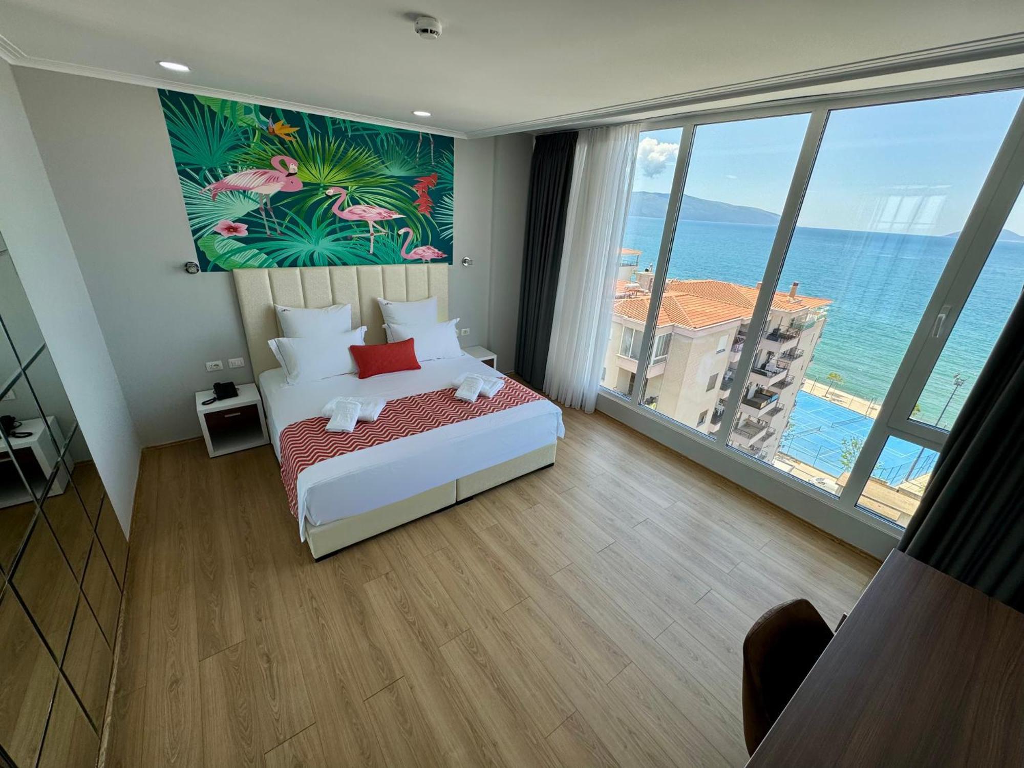 Hotel Britania Vlorë 外观 照片