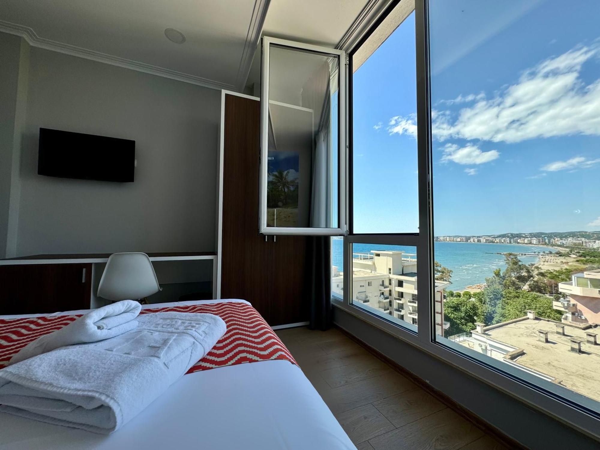 Hotel Britania Vlorë 外观 照片